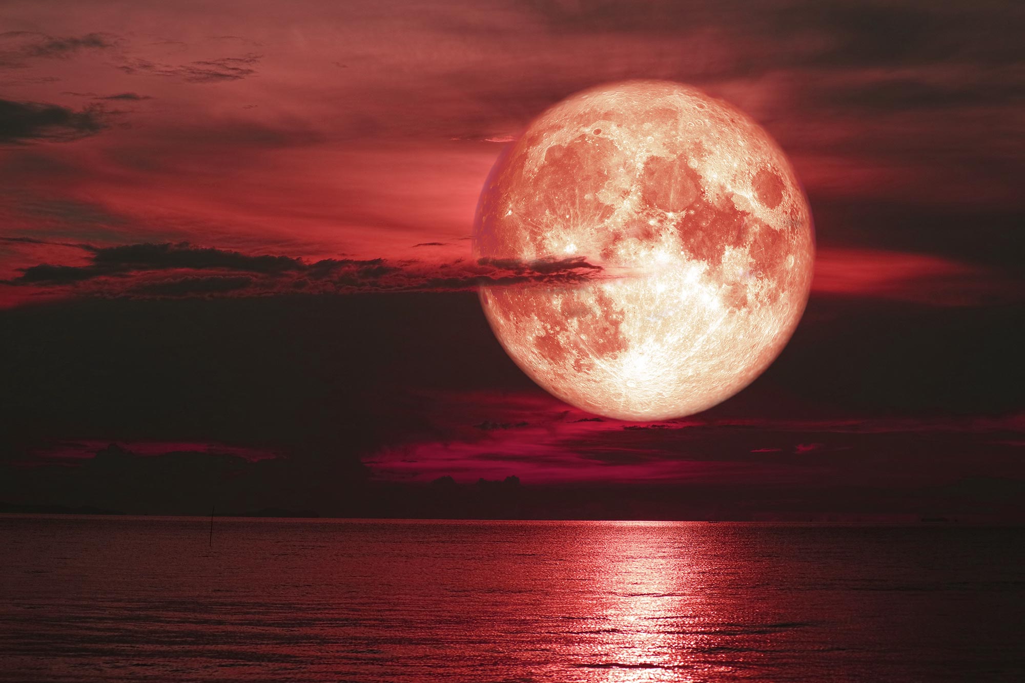 Moon in June 2025 – A Celestial Delight